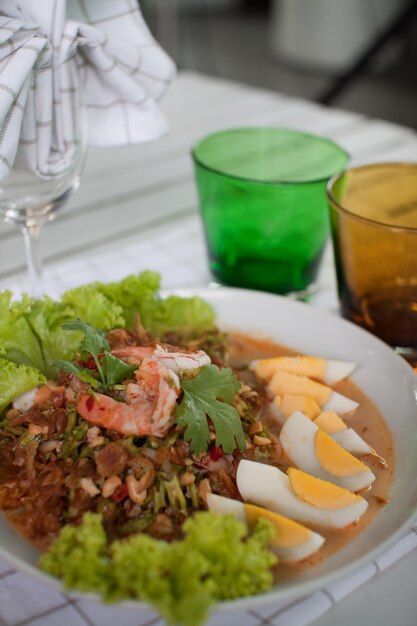 날개 콩 새우 샐러드 태국 음식