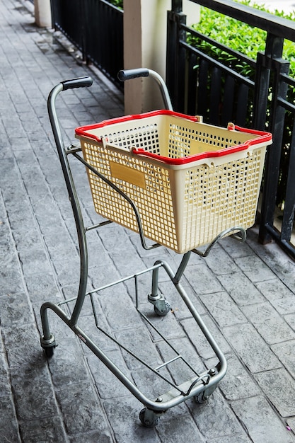 Winkelen in de supermarkt.