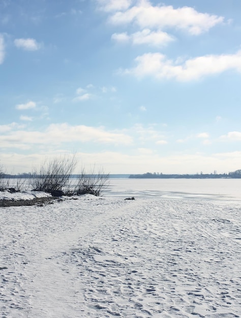 リガ、ラトビア、東ヨーロッパの冬の風景