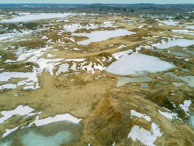 Foto paesaggio invernale di colline sabbiose