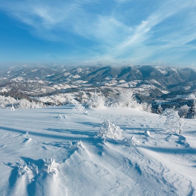 겨울의 눈  ⁇ 인 산악 풍경