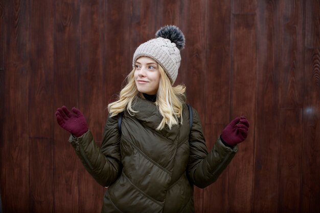 winter portret van een jonge mooie vrouw