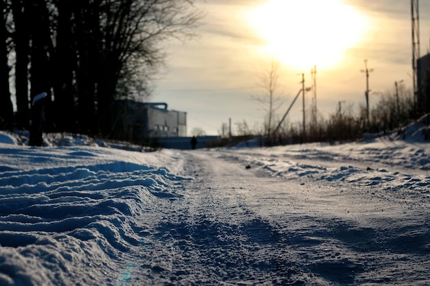 冬の道路フィールドの路地