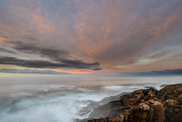 La Punta de laCruzからのカンタブリア海岸の冬の夕日