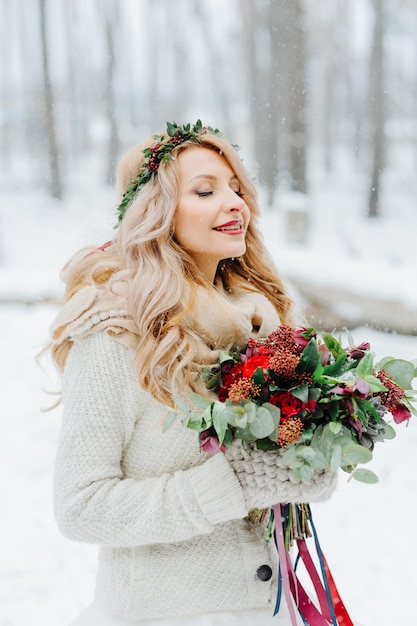 Winter wedding photosession in nature