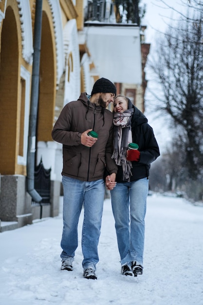 Winterdate-ideeën om goedkope firstdate-ideeën op te snuiven voor winterliefde dating buiten datums in het koude seizoen