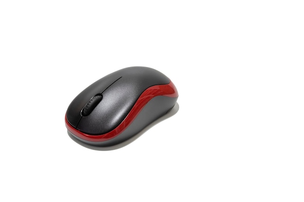 Foto mouse per computer senza fili nero e rosso isolato su sfondo bianco cammino di ritaglio incluso