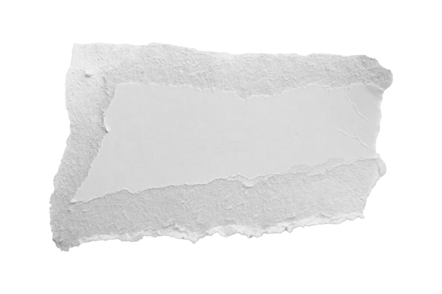 Wit gescheurd papier gescheurde randen strips geïsoleerd op een witte achtergrond