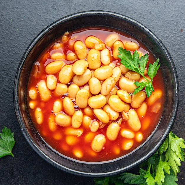 witte boon tomatensaus peulvruchten bonen voedsel verse gezonde maaltijd dieet snack op tafel kopieer ruimte