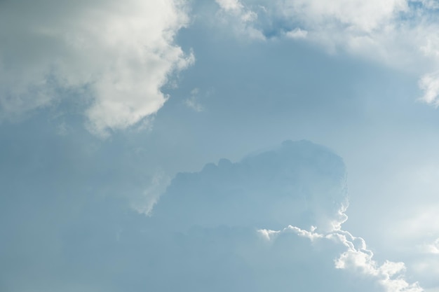 Foto wolk voor regenachtige stormgrijze wolken