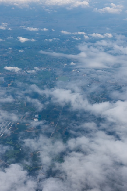 Wolken boven prachtig land