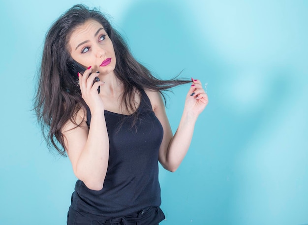 woman on the blouse for black and phone