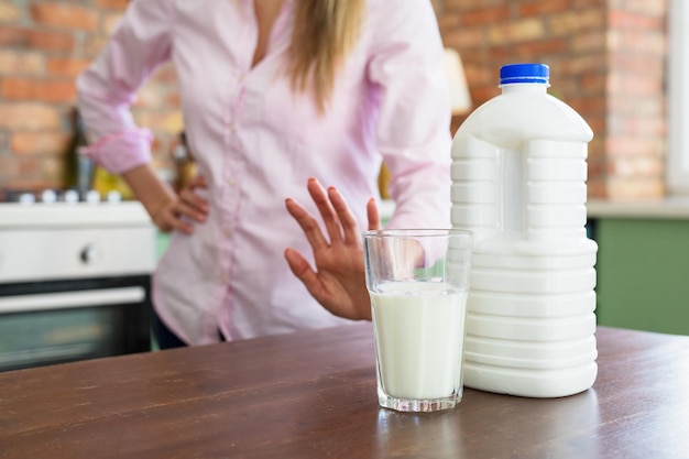 Woman can\'t drink milk because of allergies