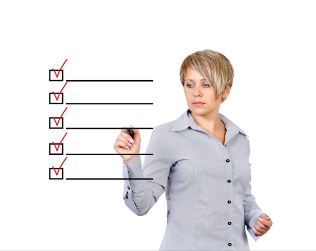 Photo woman drawing check boxes i