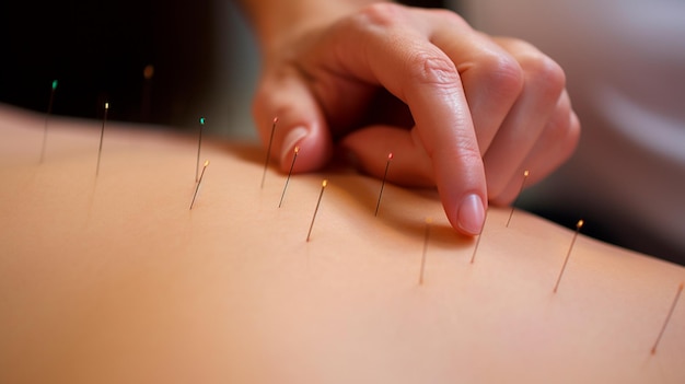 Photo woman having back massage in spa