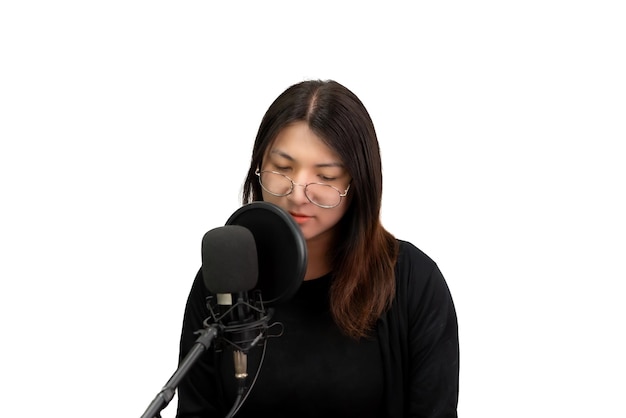 Photo woman lgbtq singer sing a song with microphone