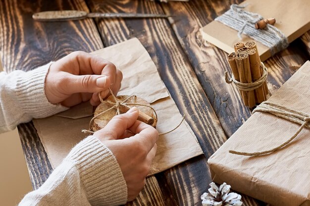 写真 プラスチック ゼロ ゴミ 無料 ハンドメイド クリスマス プレゼントパッケージ