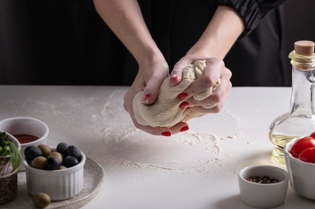 Woman making pizza, step by step instructions