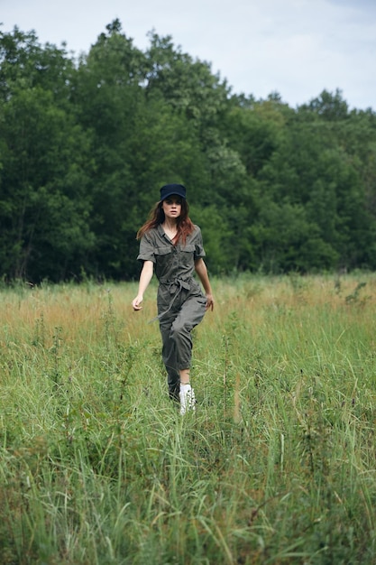 Woman on nature The fresh air of walks on the grass