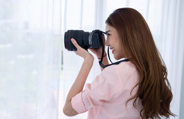 woman photographer