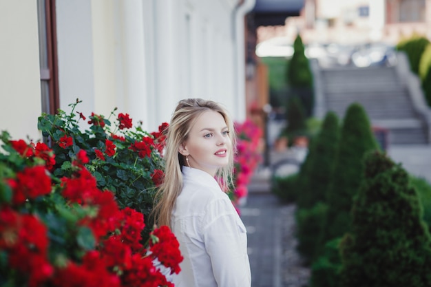 woman posing outdoor