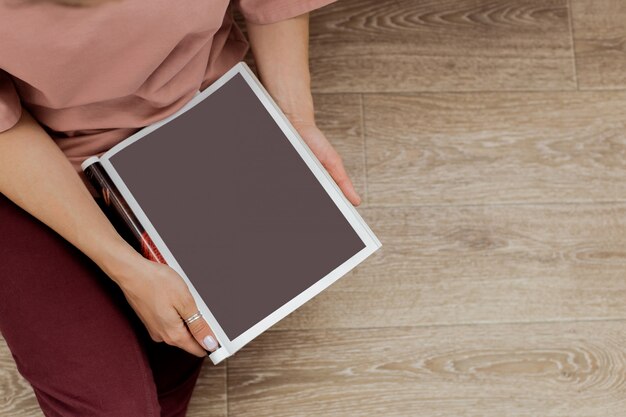 Woman reading a magazine