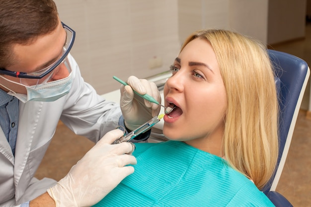 Woman seeing a dentist