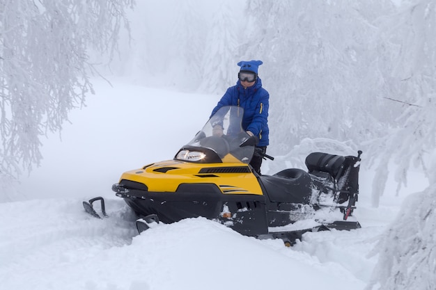 Snowbike에 여자