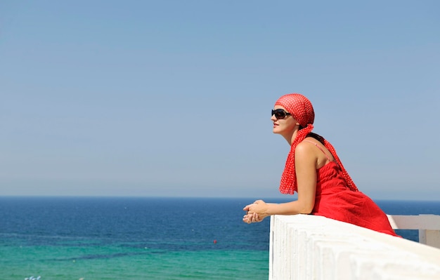 女性の旅行ファッション