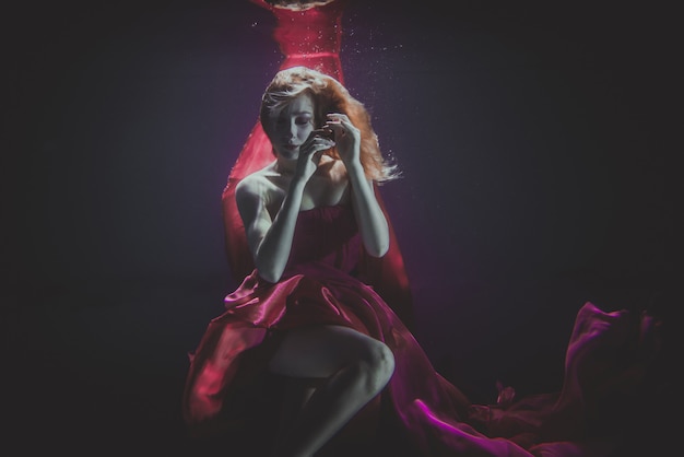 Photo woman underwater