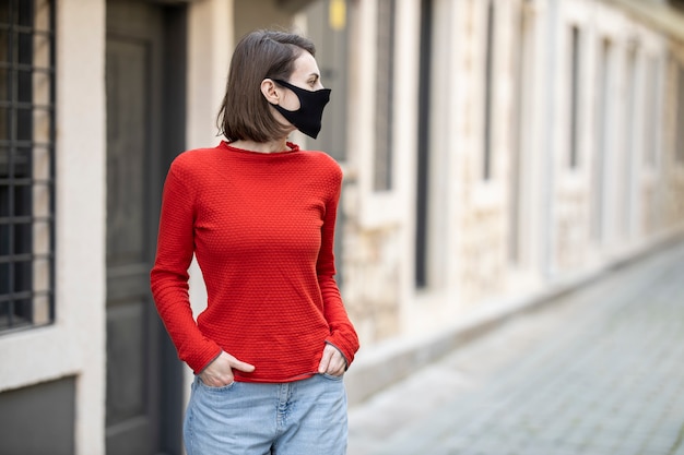 Woman wearing face mask 