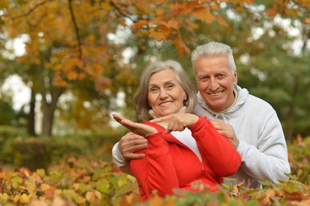 Woman wijzend met vinger