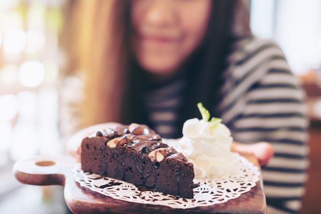 Woman with cake chocolate 