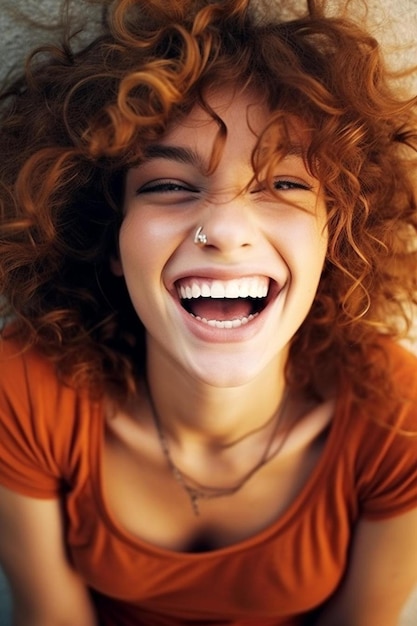 Foto una donna con un sorriso che dice sorriso