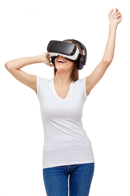 Photo woman with virtual reality goggles