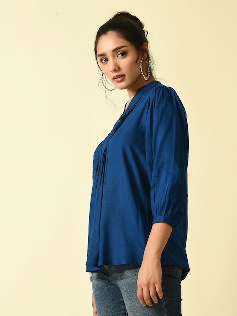 Women Round Neck Polyester Top