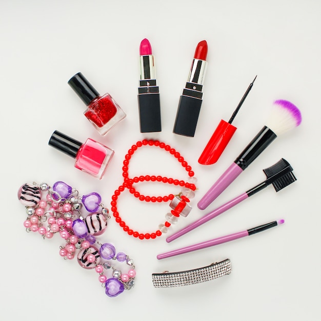 Women's accessories and cosmetics 