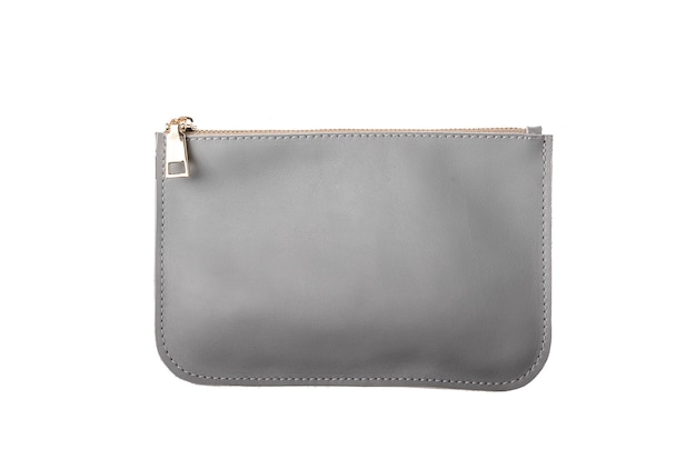 Foto pochette in pelle da donna di colore grigio. isolare su sfondo bianco