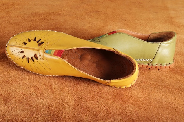 Женские туфли разных цветов