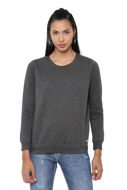 women solid round neck sweater