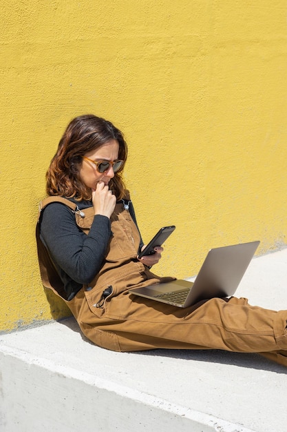 Women sunglasses computer street phone