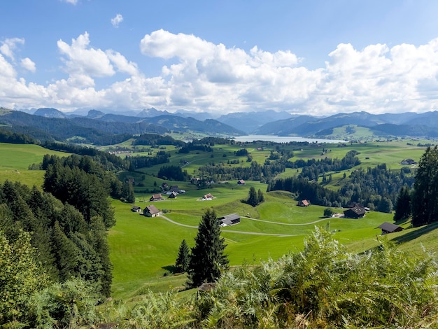 Чудесный пейзаж на горе Этцель в Швейцарии