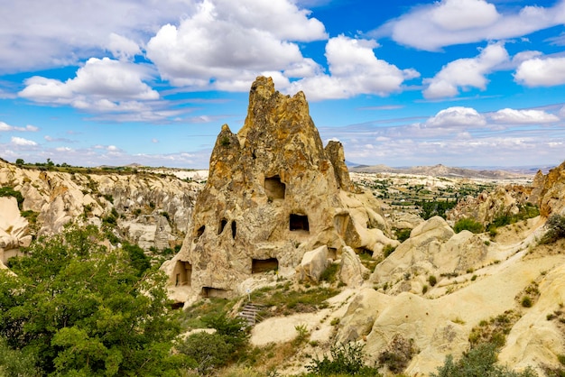 Woningen uitgehouwen in de rots openluchtmuseum goreme