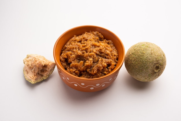 Wood Apple 또는 Kavath 처트니는 인도의 새콤하고 달콤한 반찬 레시피입니다.