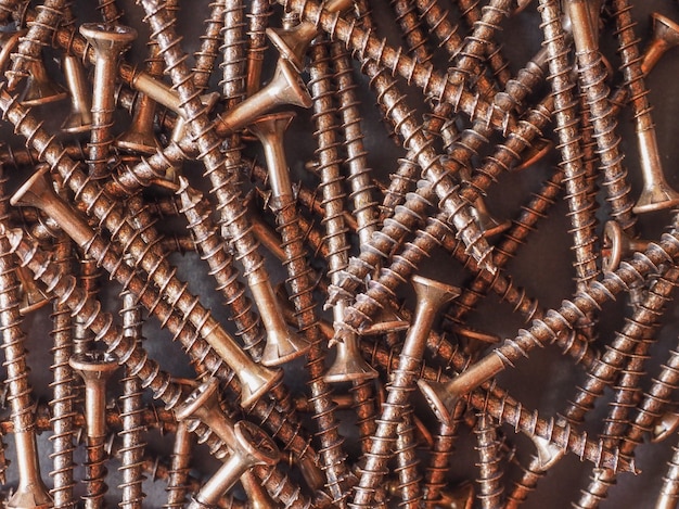 Wood screw fasteners