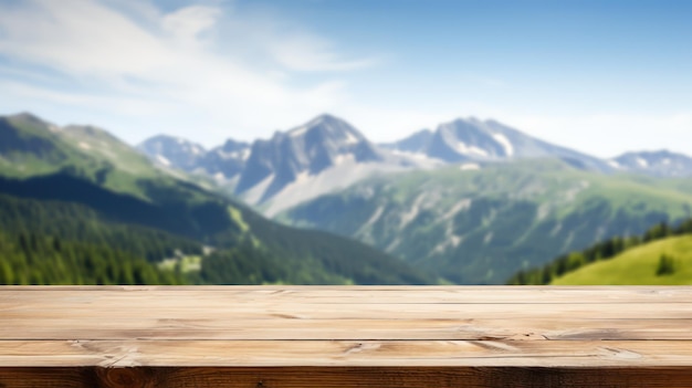 木製のテーブルトップはブラーヒルマウンテンで日出の自然の背景の風景でデスクの板は