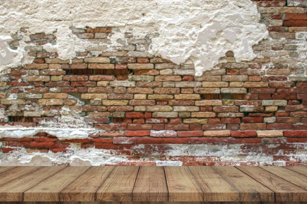 Photo wood table top old room brick wall