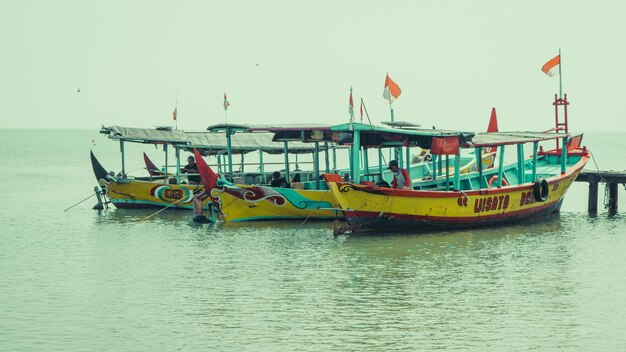 Wooden Boat in sea Landscape Picture HD