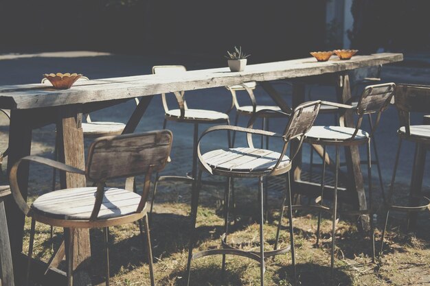 Photo wooden chair seat on in garden at home