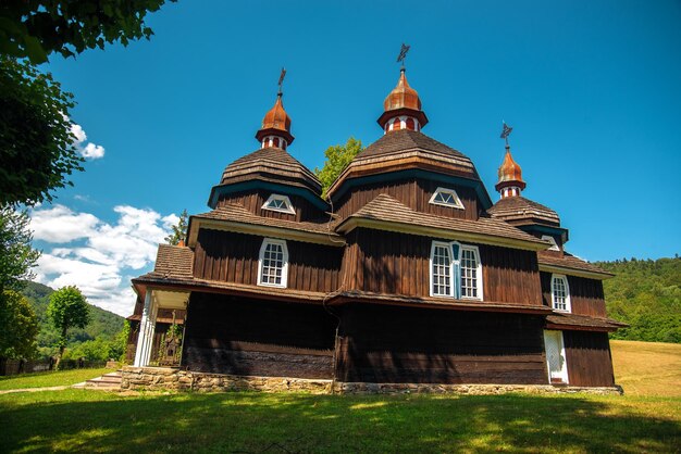 木造教会ニズニ コマルニク、スロバキア、ユネスコ